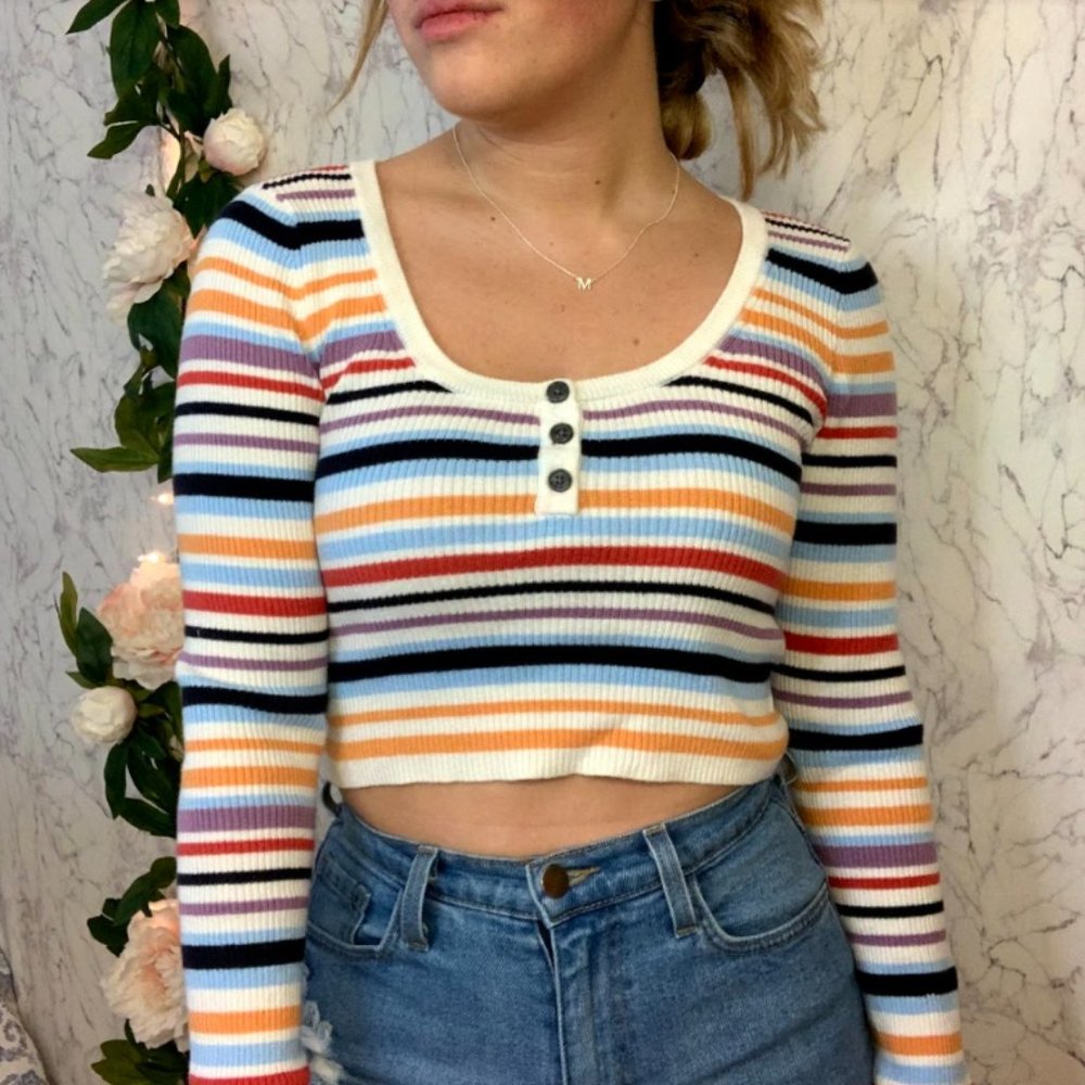 AMERICAN EAGLE STRIPED BUTTON UP SWEATER CROP TOP